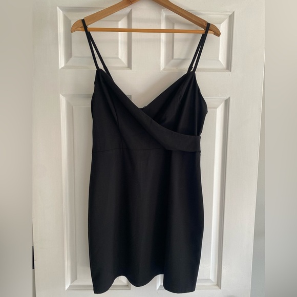 Forever 21 Black Spaghetti Strap Dress Size L - Picture 1 of 7